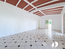 Appartement F4 + 1 bureau – Conodor Sainte-Rose