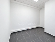A Louer, Bureaux rénovés - 90 m² – BASSE-TERRE, CENTRE-VILLE