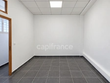 A Louer, Bureaux rénovés - 90 m² – BASSE-TERRE, CENTRE-VILLE