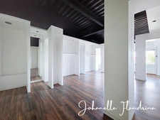 Local à louer, RDC, 69 m² avec vitrine, Galeries de Houelbourg, Jarry - Baie-Mahault