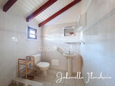 Local professionnel de 151 m² / usage mixte – 5 pièces + mezzanine de 51 m² – CAPESTERRE-BELLE-EAU (971)
