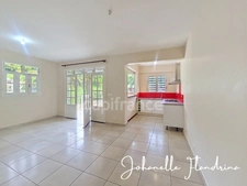 Appartement à louer, bas de villa, 2 pièces - Beausoleil, LES ABYMES (971)
