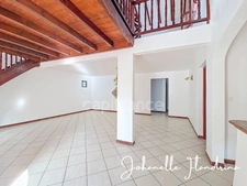 Local professionnel de 151 m² / usage mixte – 5 pièces + mezzanine de 51 m² – CAPESTERRE-BELLE-EAU (971)