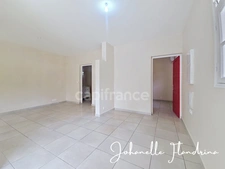 Appartement à louer, bas de villa, 2 pièces - Beausoleil, LES ABYMES (971)