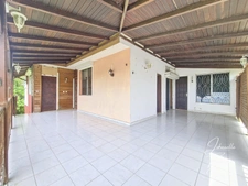 Dpt Guadeloupe (971), à vendre PETIT-BOURG maison 4 chambres + bas de villa aménageable