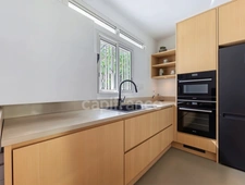 Propriété rare avec maison + 3 logements indépendants – 1850 m² constructible – Basse-Terre centre
