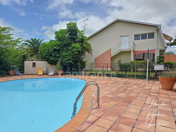 Appartement à vendre 4 pièces Moudong Sud, BAIE MAHAULT (971)