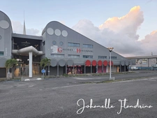 Local à louer, RDC, 69 m² avec vitrine, Galeries de Houelbourg, Jarry - Baie-Mahault