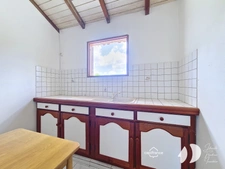 Maison à vendre 9 pièces, 6 chambres - ANSE BERTRAND (971)