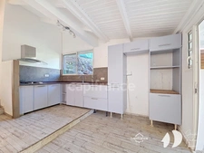 Maison F4 – Section Belfond, Saint-Claude - Charges comprises (eau + électricité)