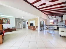 À vendre - CAPESTERRE-BELLE-EAU, maison 4 chambres + bungalow indépendant