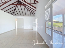 Maison avec vue dégagée, 3 chambres + mezzanine, possibilité de bas de villa - 3 000 m² de terrain
