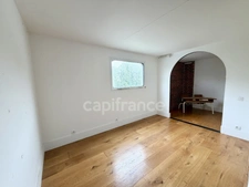 Péniche d’habitation 250 m² – 5 chambres – Terrasses – Fort potentiel – Auvers-sur-Oise (déplaçable)