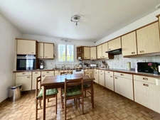 Maison familiale de 131 m² à vendre à Cergy Village – 3 chambres, bureau, jardin et garage