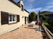 Maison familiale de 131 m² à vendre à Cergy Village – 3 chambres, bureau, jardin et garage
