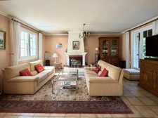 Maison familiale de 131 m² à vendre à Cergy Village – 3 chambres, bureau, jardin et garage