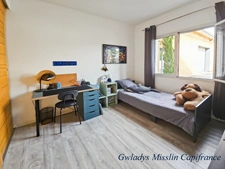 Immense locaux d'activité à EYSINES de 441m² avec maison contemporaine de 9 pièces