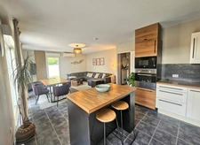 Bassens – Une très jolie maison familiale dans un état impeccable avec jardin, garage,  spa et sauna.