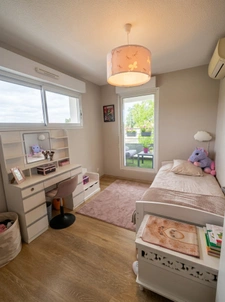 Bassens – Une très jolie maison familiale dans un état impeccable avec jardin, garage,  spa et sauna.