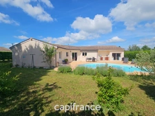 Très agréable maison 6 pièces, jardin, piscine, double garage