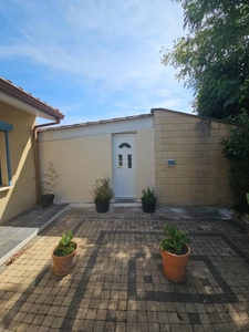 Villa de 193m² avec maison, studio et appartement, piscine, jardin