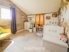 A Cézac, jolie maison en pierre rénovée, terrain de 447m², piscine