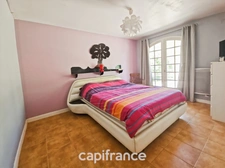  A Saint-André-de-Cubzac, maison familiale avec fort potentiel, dépendance de 85m², terrain de 4496m², 4 chambres