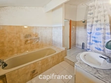 Maison à vendre 8 pièces, 164 m² AMBES (33), jardin, garage