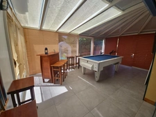 Villa de 193m² avec maison, studio et appartement, piscine, jardin