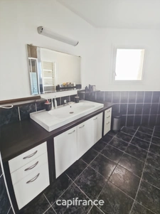 Maison de plain-pied, 112m² et 18m² chalet/studio, terrain de 1152m²