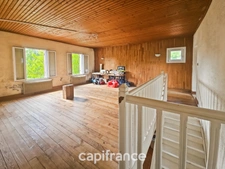 Maison à vendre 8 pièces, 164 m² AMBES (33), jardin, garage