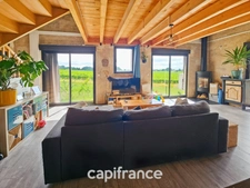 A Cézac, jolie maison en pierre rénovée, terrain de 447m², piscine