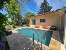 Villa de 193m² avec maison, studio et appartement, piscine, jardin
