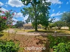  A Saint-André-de-Cubzac, maison familiale avec fort potentiel, dépendance de 85m², terrain de 4496m², 4 chambres