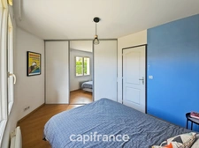 Très agréable maison 6 pièces, jardin, piscine, double garage