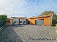 Magnificent property in EYSINES with a contemporary 9-room house and a huge 235m² loft/commercial space