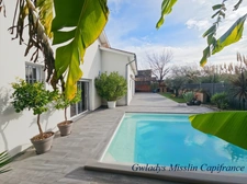 Magnificent property in EYSINES with a contemporary 9-room house and a huge 235m² loft/commercial space