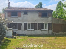 Maison à vendre 8 pièces, 164 m² AMBES (33), jardin, garage