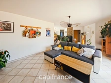 Très agréable maison 6 pièces, jardin, piscine, double garage