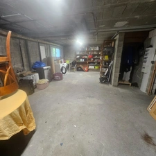 Maison au calme sur 3300 m2 de terrain arboré