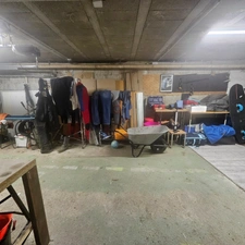 Maison au calme sur 3300 m2 de terrain arboré