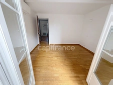  AJACCIO (20), centre ville proche Tribunal, appartement 3 pièces avec balcon