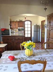 En CORSE, proche AJACCIO, aux portes du village d'AFA, grande maison familiale de 168m2,  terrain arborés de 2300 m2