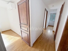  AJACCIO (20), centre ville proche Tribunal, appartement 3 pièces avec balcon