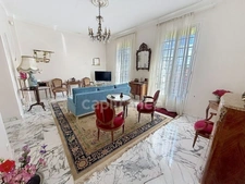 CAGNES SUR MER (06), maison 7 pièces avec patio, terrasses, jardin en centre ville