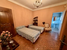 CAGNES SUR MER (06), maison 7 pièces avec patio, terrasses, jardin en centre ville