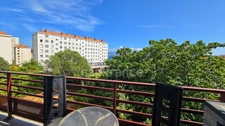  AJACCIO (20), appartement T4, proche centre ville, au sein d'une résidence avec parking, vue dégagée, cave...