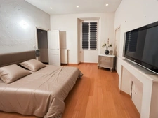 AJACCIO (20), centre ville à proximité immédiate du cours Napoléon, bel appartement T5 de 155m2 avec balcons