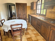 En CORSE, proche AJACCIO, aux portes du village d'AFA, grande maison familiale de 168m2,  terrain arborés de 2300 m2