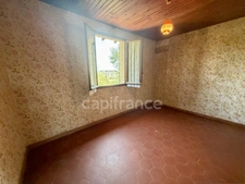 AJACCIO (20), maison T5 à rénover avec jardin, secteur rocade